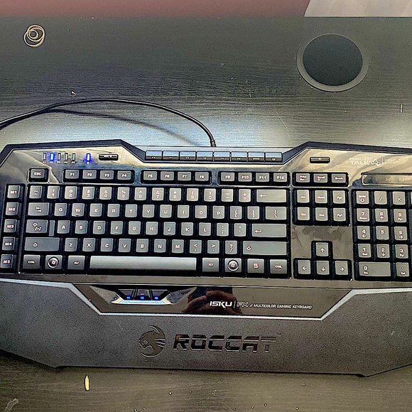 ROCCAT Multicolor gaming keyboard - Picture 6 of 8